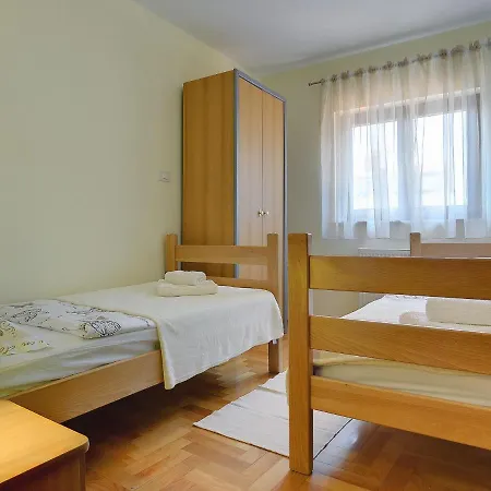 Spacious In With Private Pool Holiday home