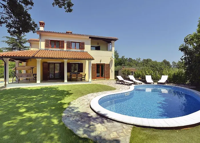 Prázdninový dům Near & Pool Medulin