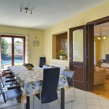 Vakantiehuis Near & Pool *